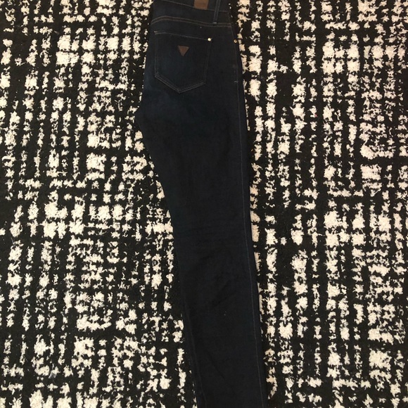 Guess Jeans - Picture 3 of 3